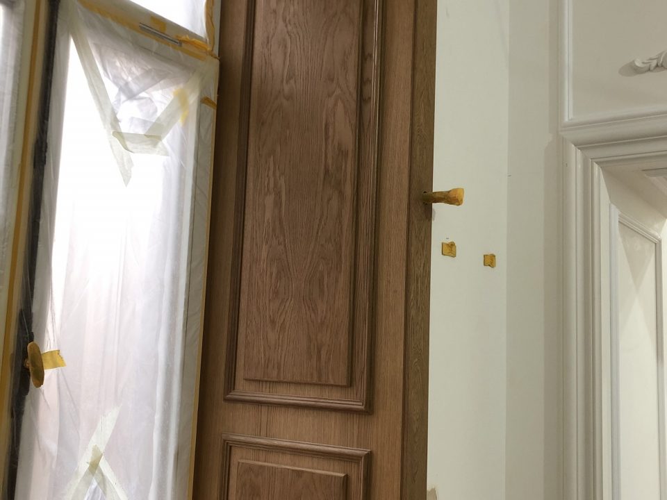 Откосы с подоконником из палубы дуба (9)