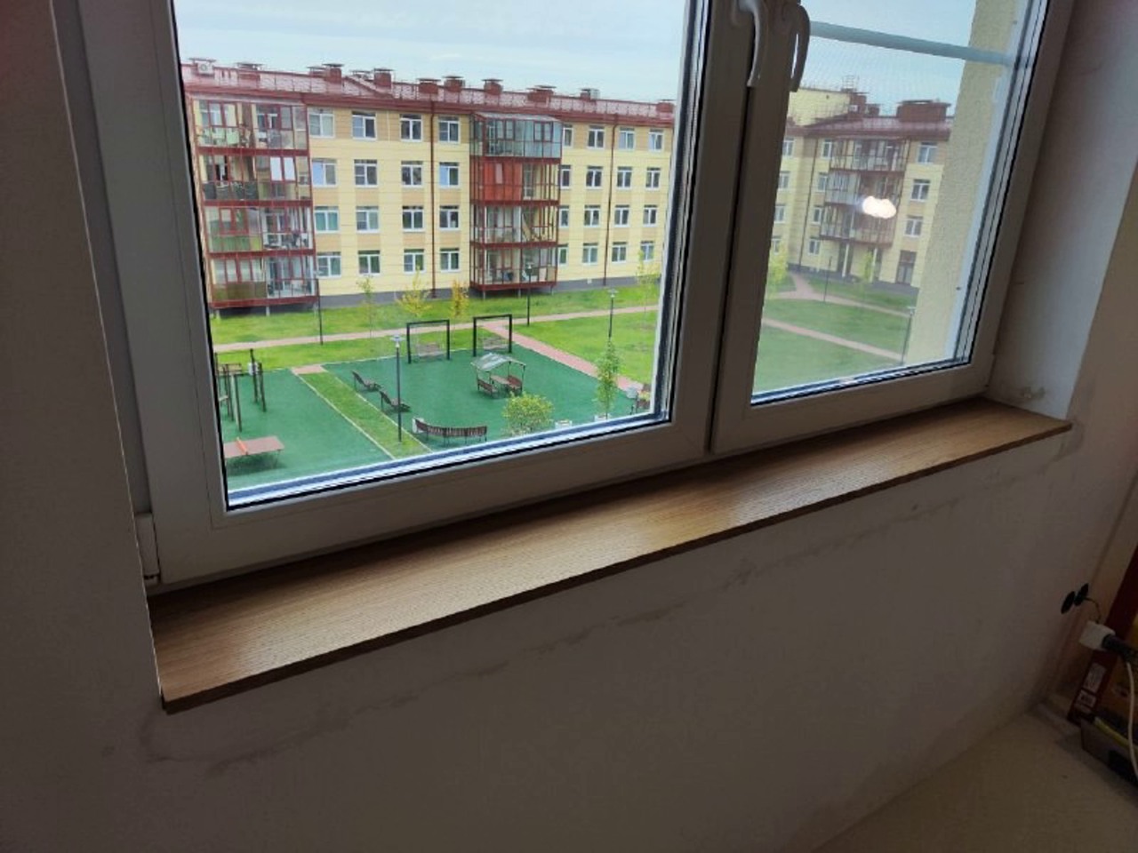 Подоконники из шпонированного дубом МДФ (1)