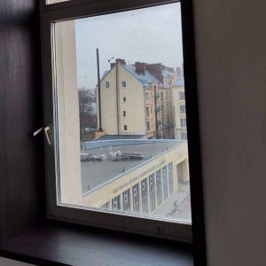 Подоконник из цельно ламельного дуба экстра, откосы из шпонированного дубом МДФ (1)