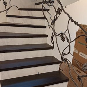 Ступени из сращено ламельного бурого дуба (1)